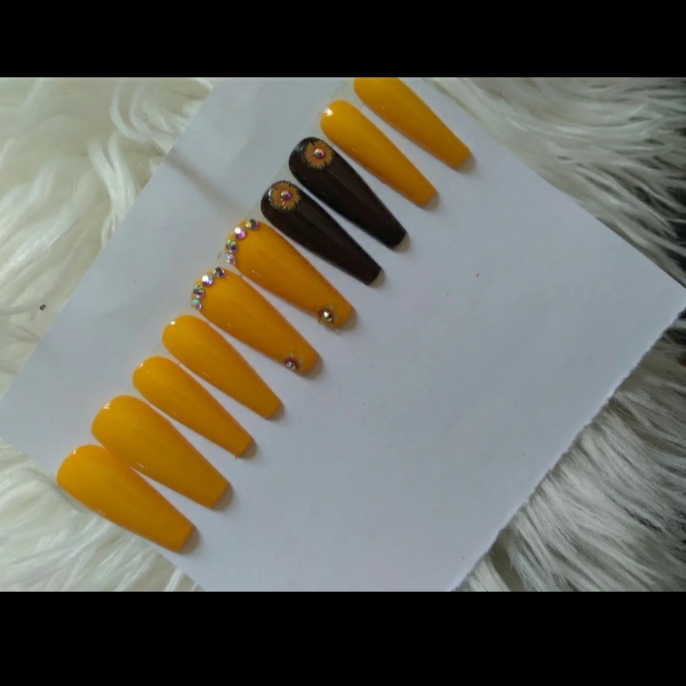 Yellow Press On Nails